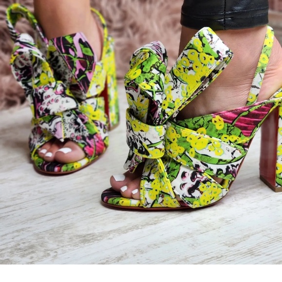 Vibrant Patterned Strappy Sandals - Picture 7 of 12